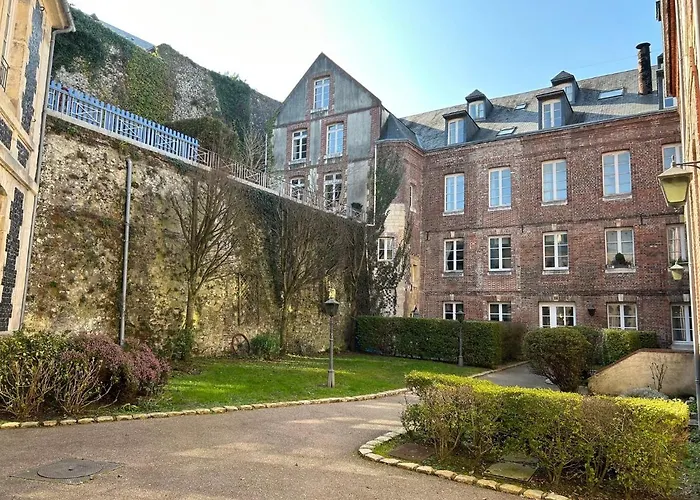 Les Du Phare Honfleur